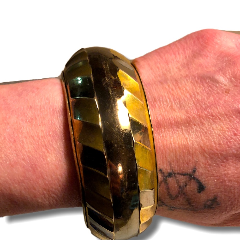 Vintage 1960/70s brass rattler bangle
